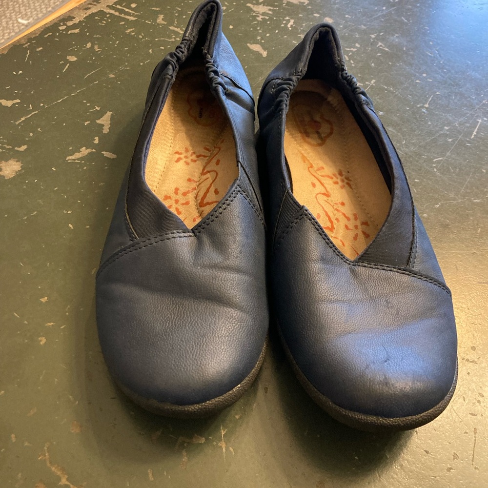 Earth spirit 8.5 navy slides
